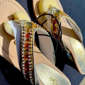 East 5th Fancy Gold Sandal Size 6 Medium